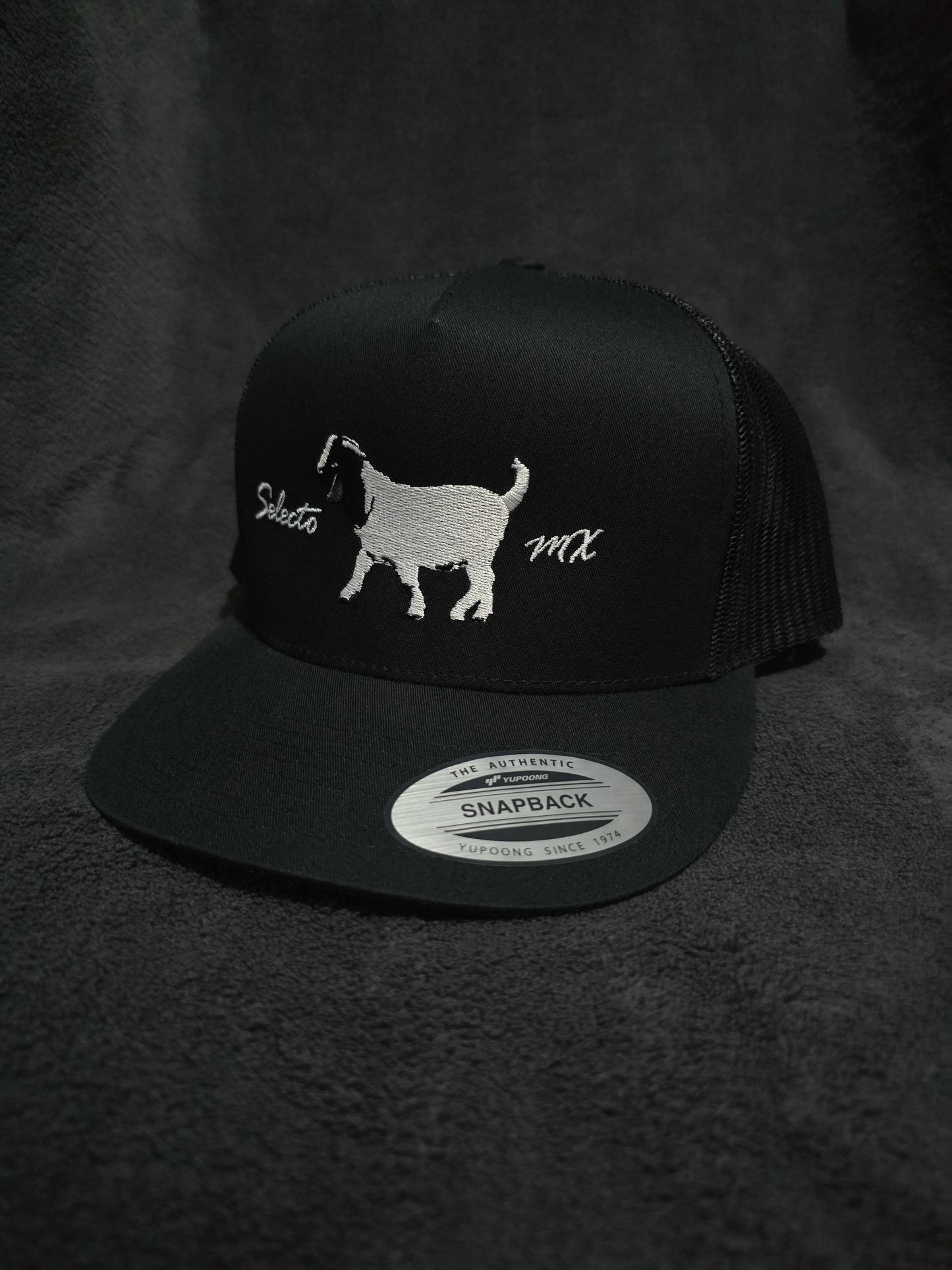 "El Chivo Selecto" Flat Brim Trucker Hat