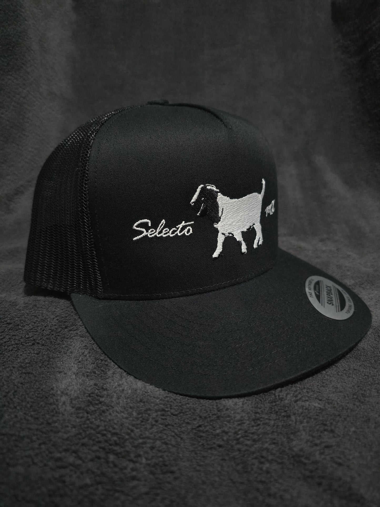 "El Chivo Selecto" Flat Brim Trucker Hat