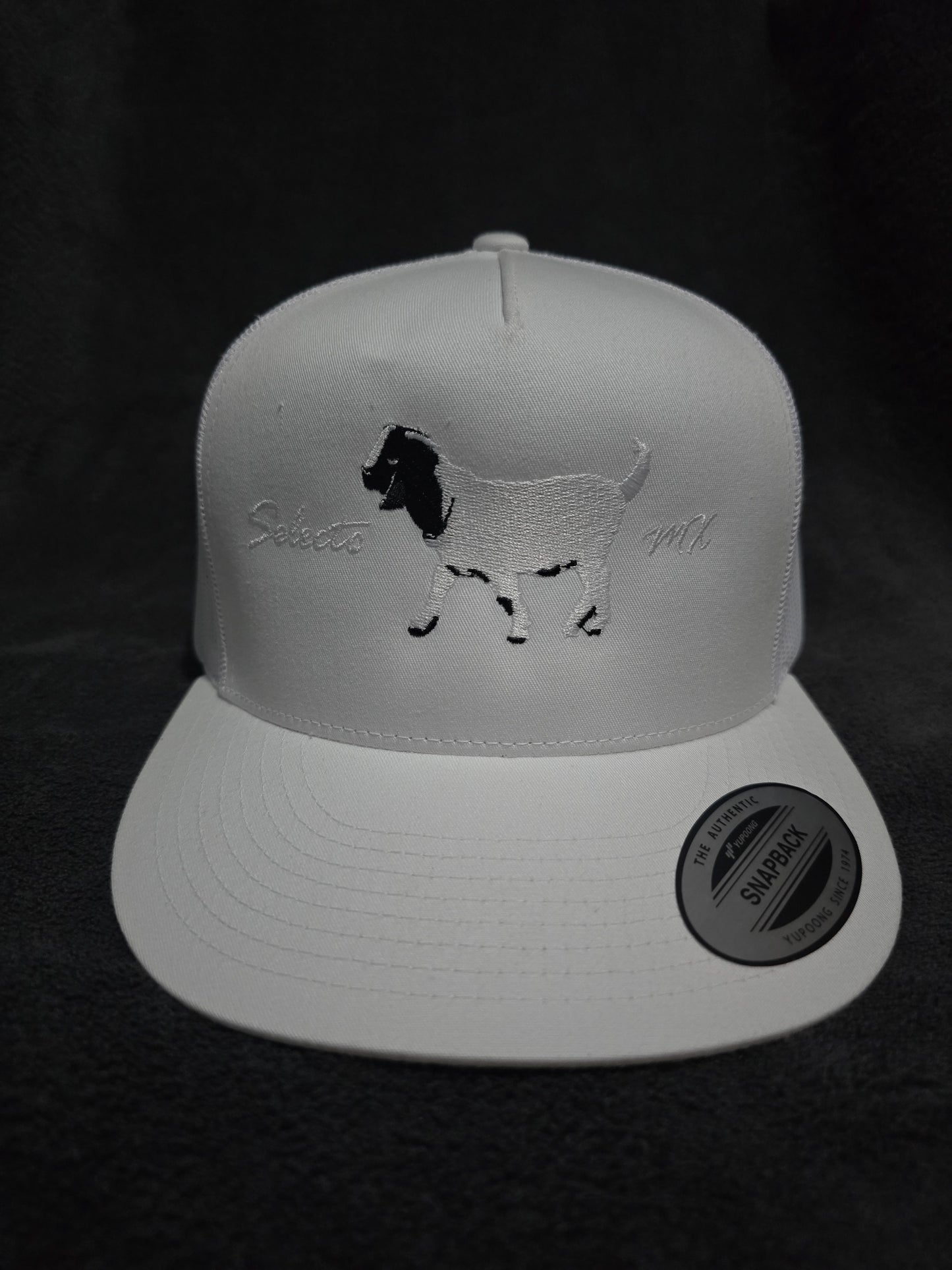 "El Chivo Selecto" Flat Brim Trucker Hat